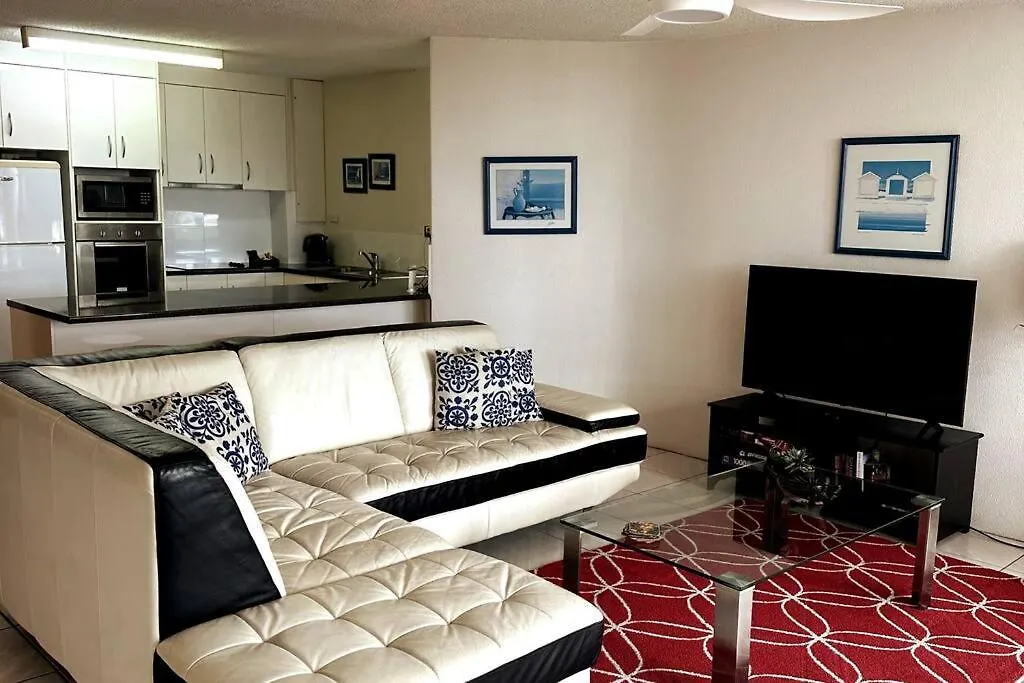 2 Bedroom Ocean View - Alexandria Apartments -Alexandra Headland マルーチードール