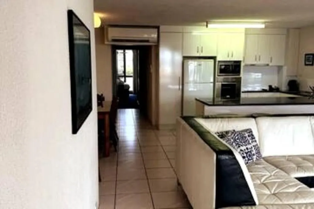 2 Bedroom Ocean View - Alexandria Apartments -Alexandra Headland マルーチードール